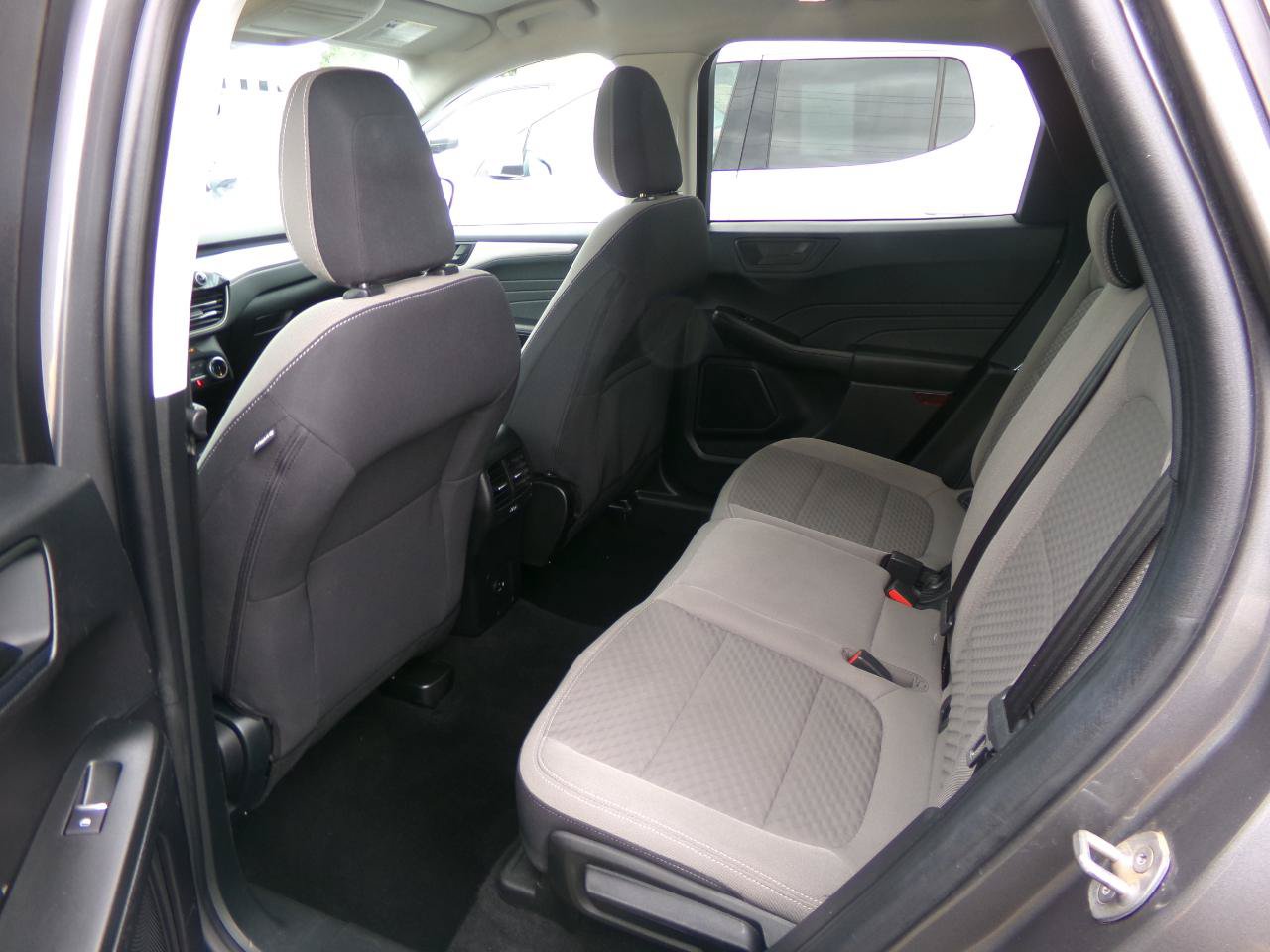 Used 2022 Ford Escape SE w/ SE Sport Appearance Package AWD/4WD image 29