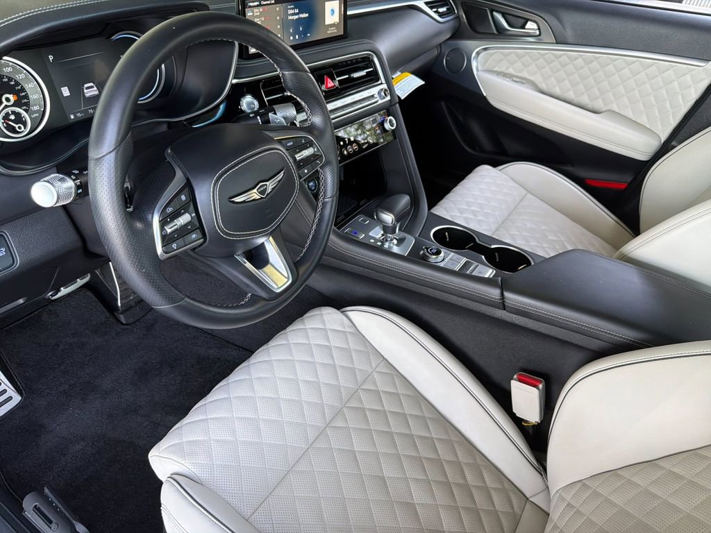 Used 2025 Genesis G70 3.3T Advanced w/ Sport Prestige Package RWD image 11