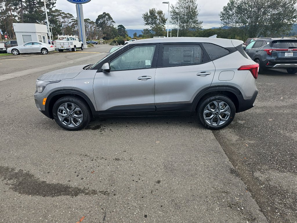 New 2026 Kia Seltos LX image 2