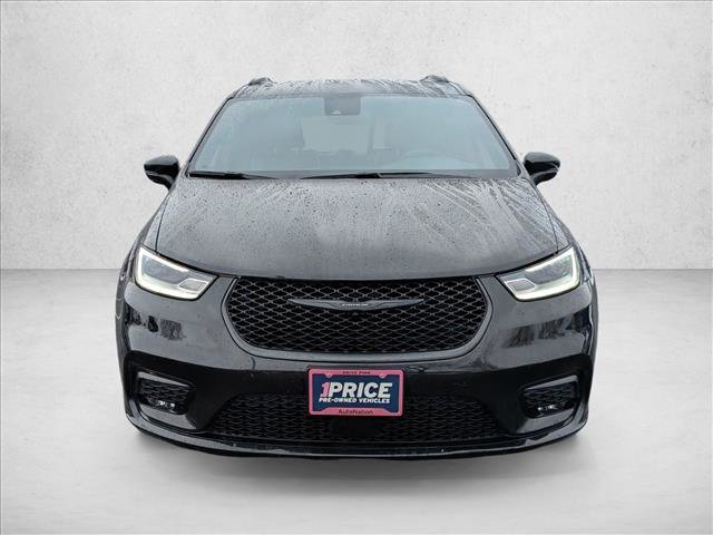 Used 2025 Chrysler Pacifica Limited video 2