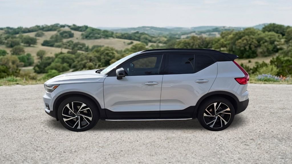 Used 2022 Volvo XC40 T5 R-Design w/ Advanced Package AWD/4WD image 5