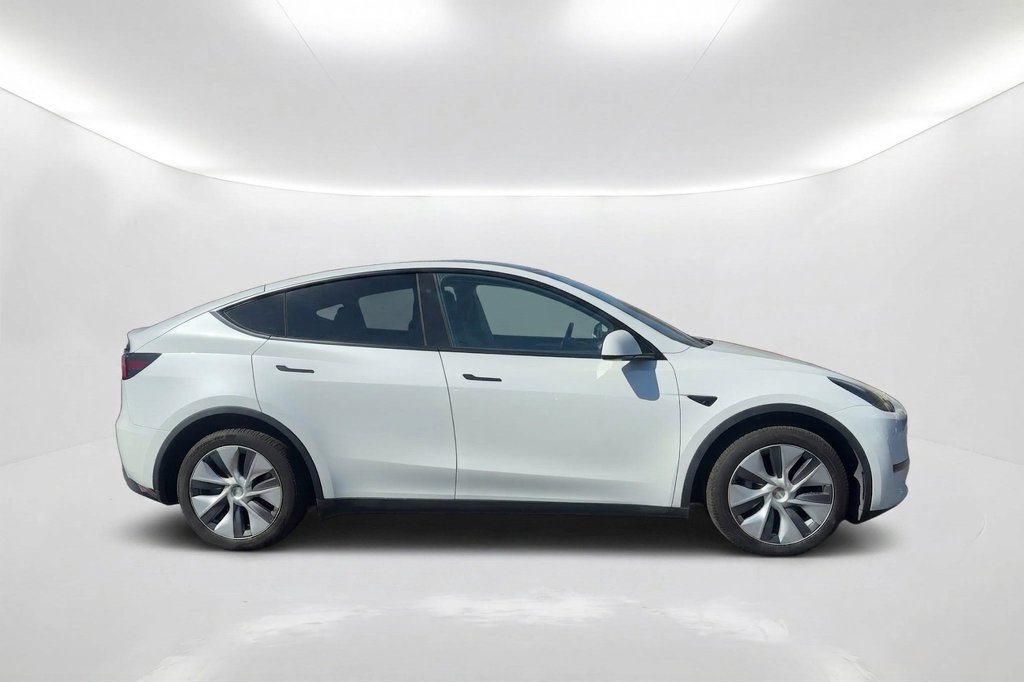 Used 2023 Tesla Model Y Long Range AWD/4WD image 4
