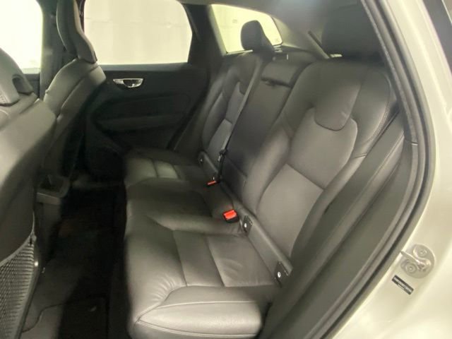 Used 2025 Volvo XC60 B5 Plus AWD/4WD image 14