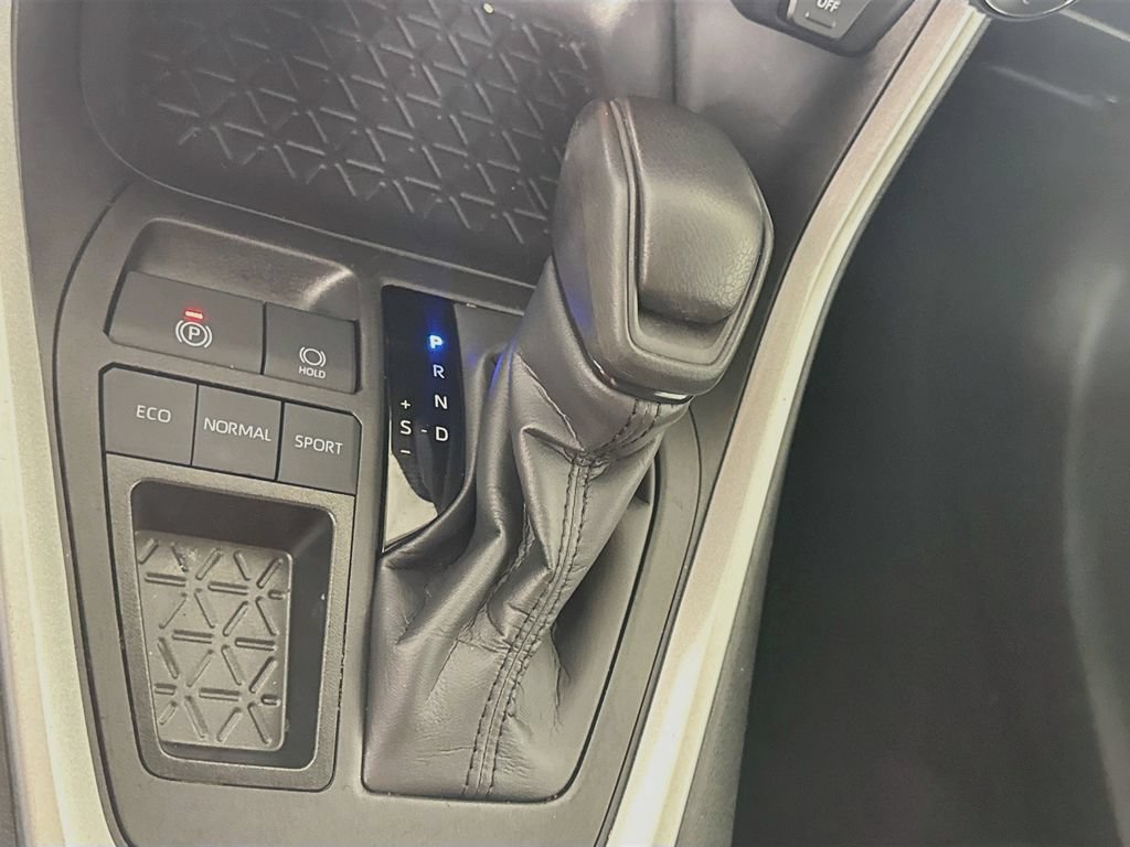 Certified 2024 Toyota RAV4 XLE w/ Convenience Package FWD image 16