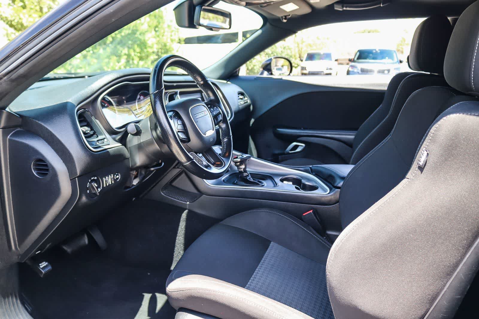 Used 2022 Dodge Challenger R/T RWD image 17