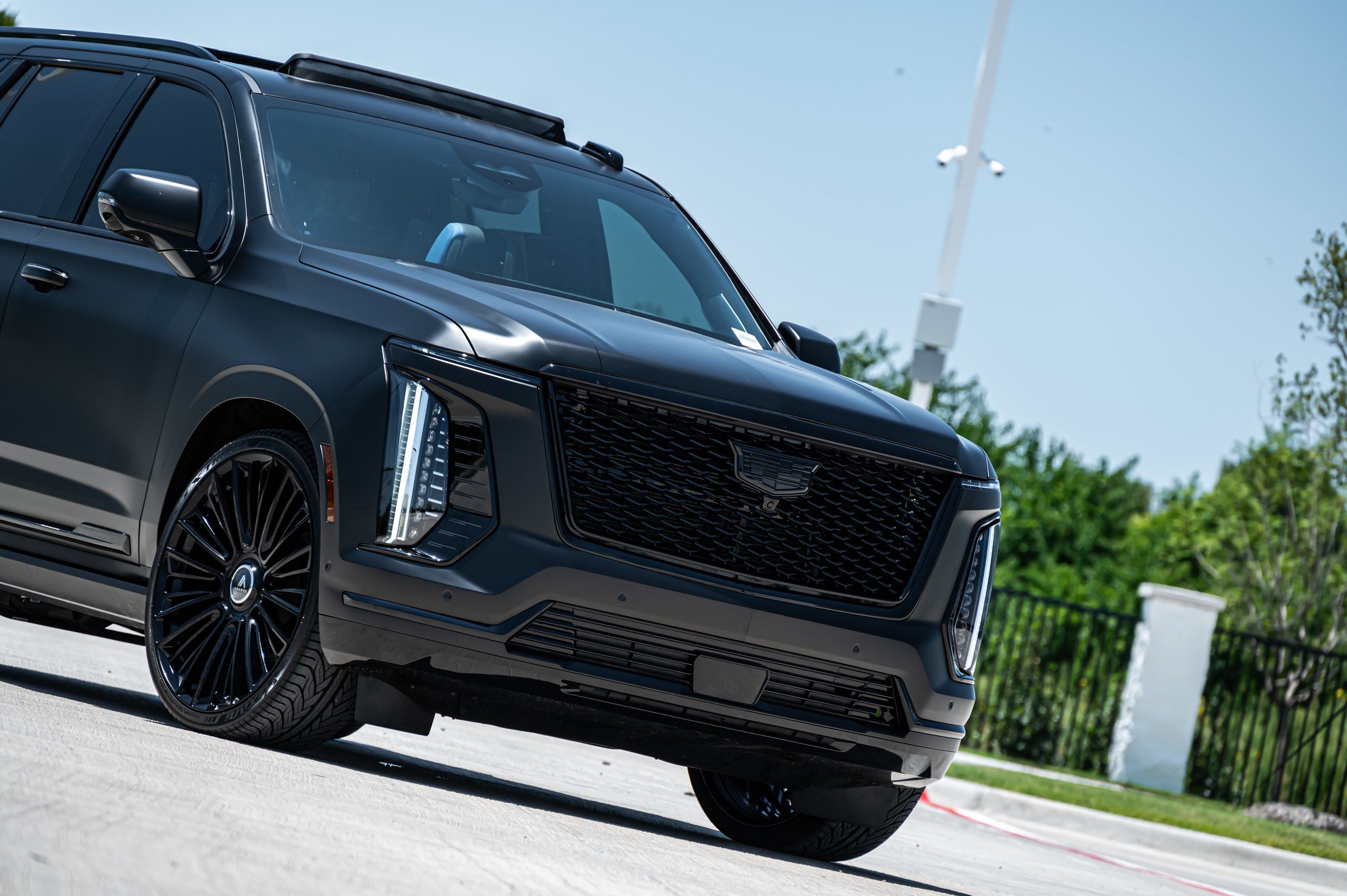 Used 2026 Cadillac Escalade Platinum Sport w/ LPO, ONYX Package AWD/4WD image 44