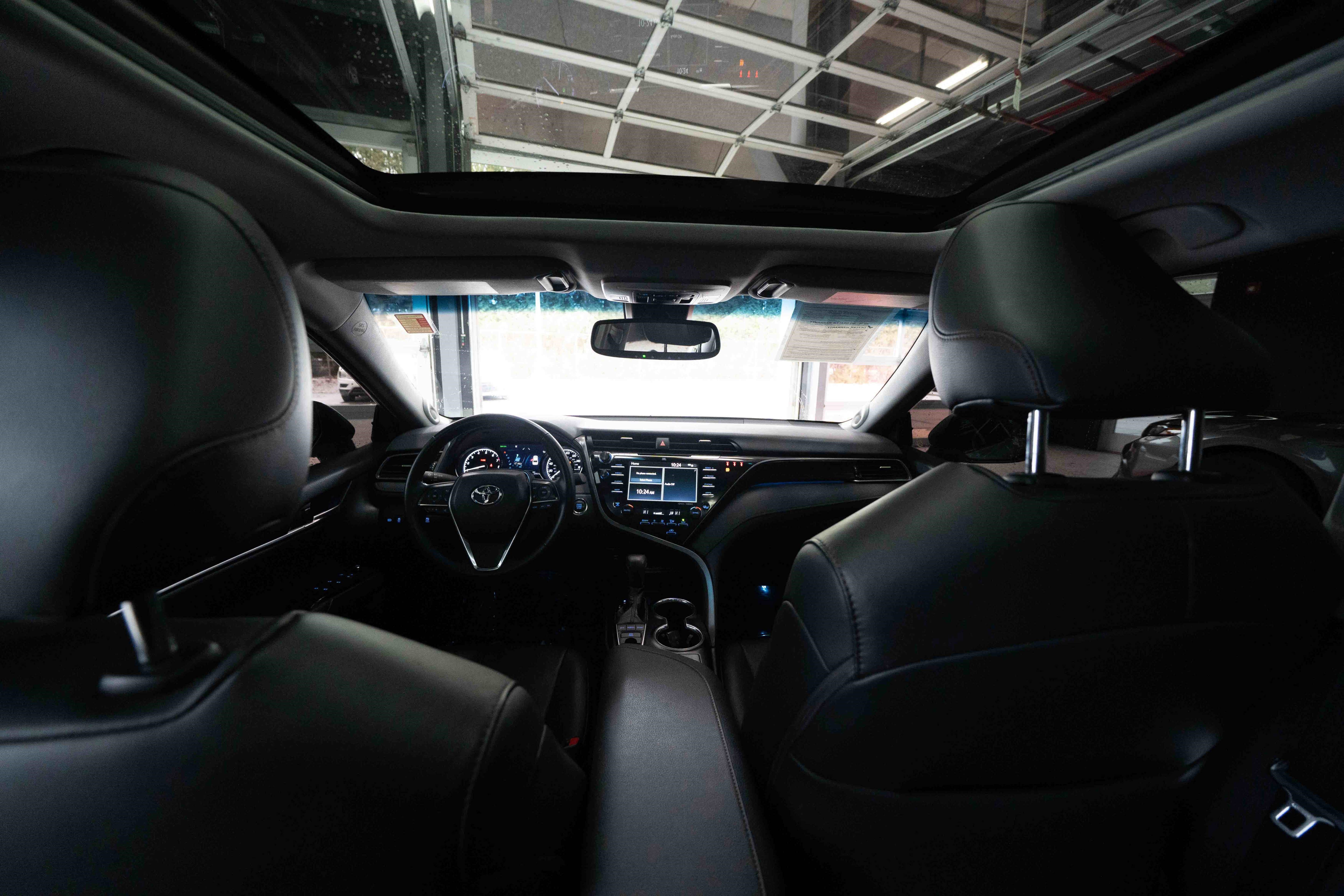 Used 2019 Toyota Camry XLE image 19