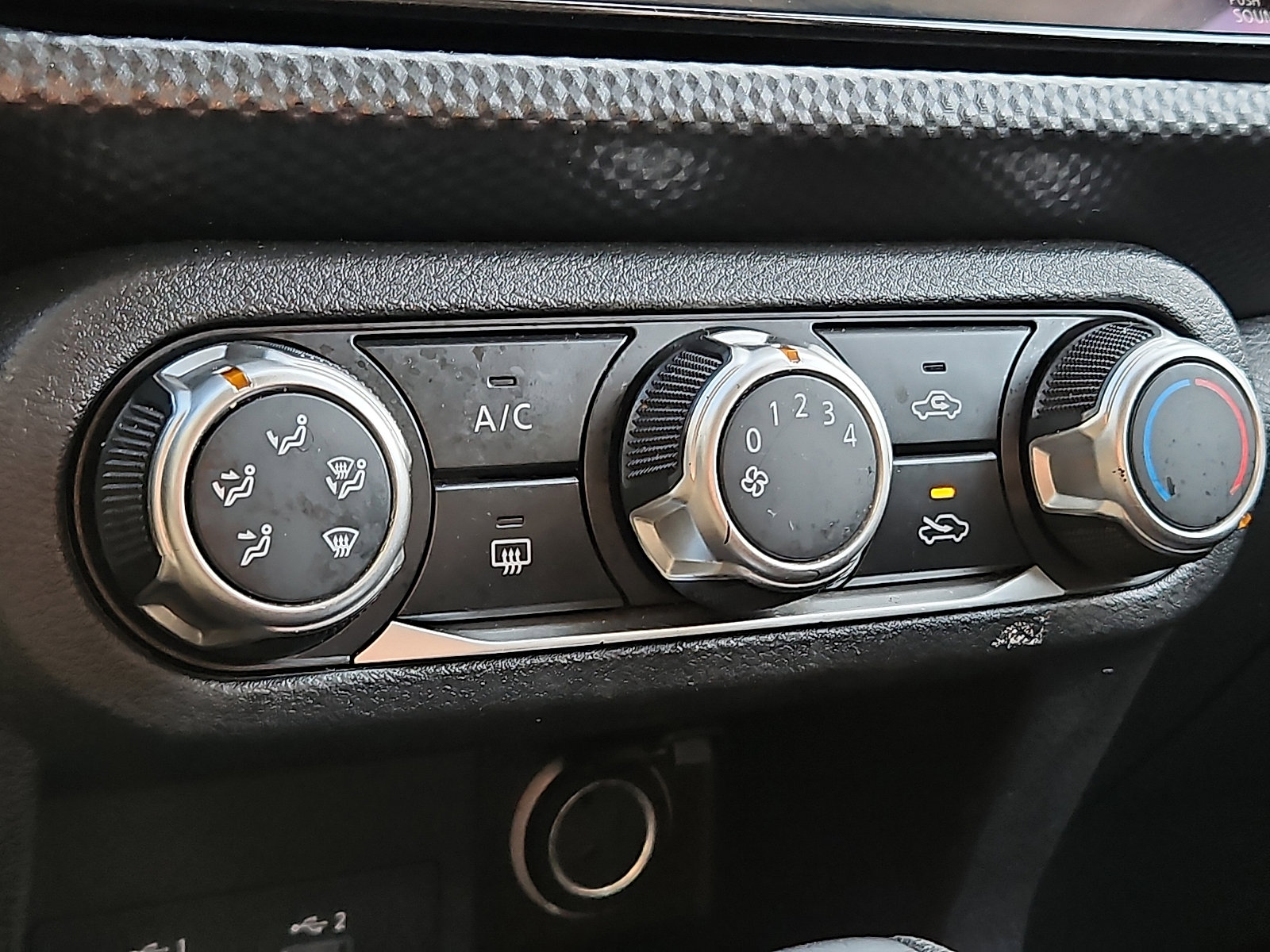 Certified 2024 Nissan Kicks SV image 14