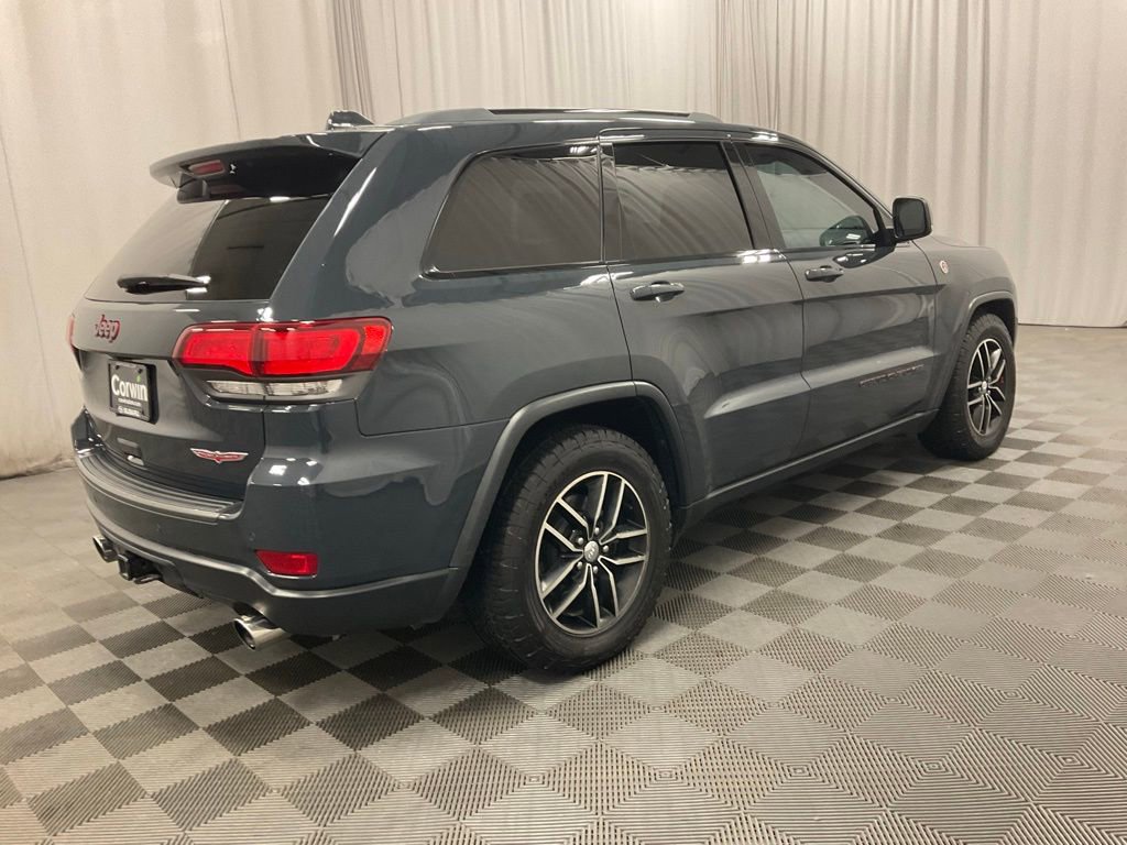 Used 2018 Jeep Grand Cherokee Trailhawk w/ Trailhawk Luxury Group image 3