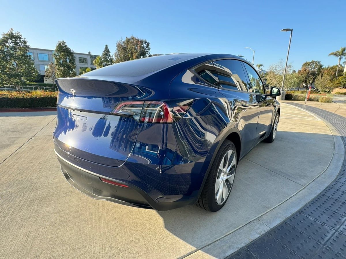 Used 2023 Tesla Model Y Long Range AWD/4WD image 6
