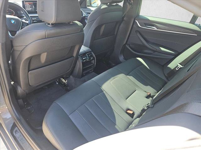 Used 2022 BMW 530i RWD image 11