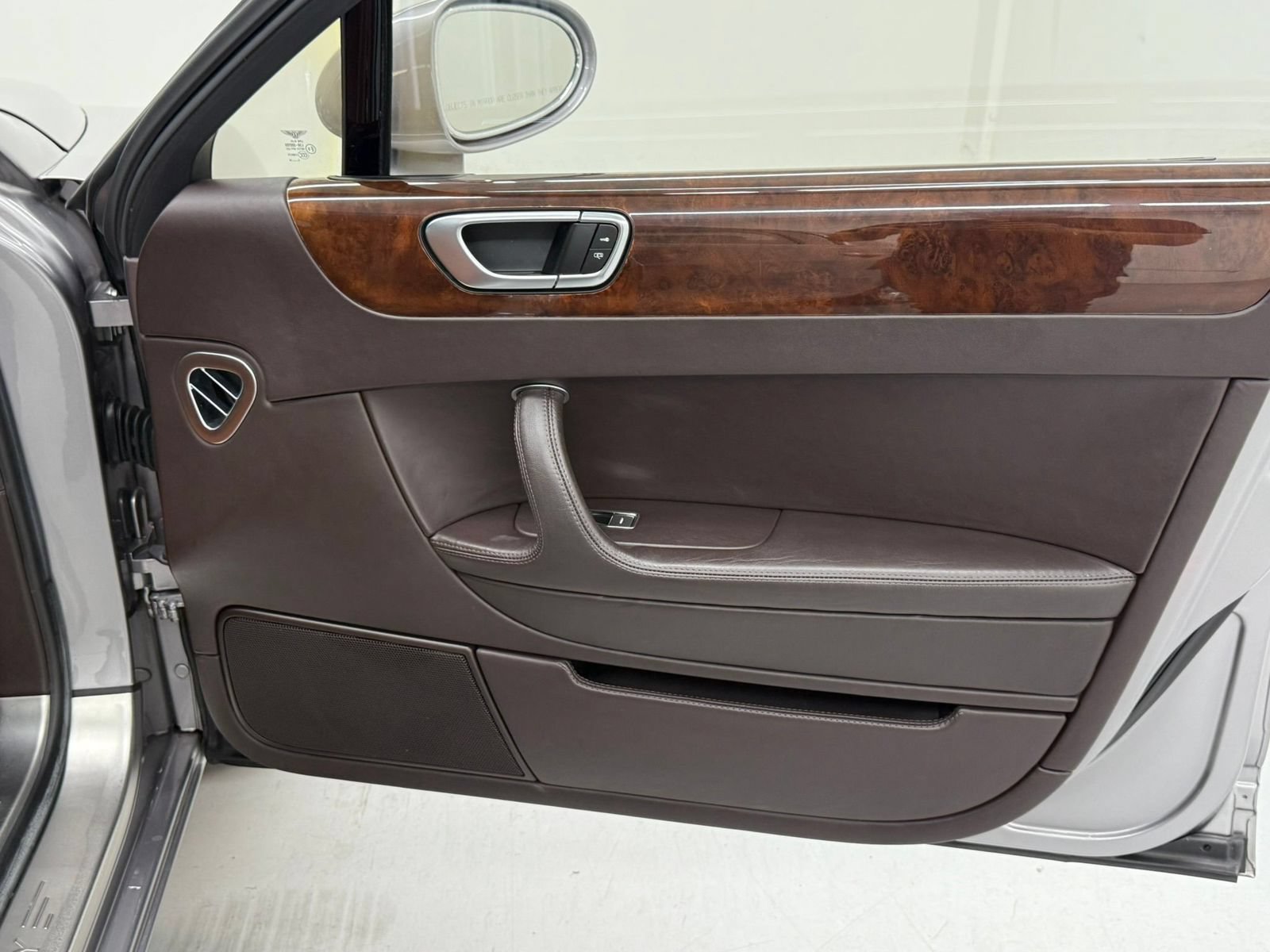 Used 2006 Bentley Flying Spur Flying Spur AWD/4WD image 39