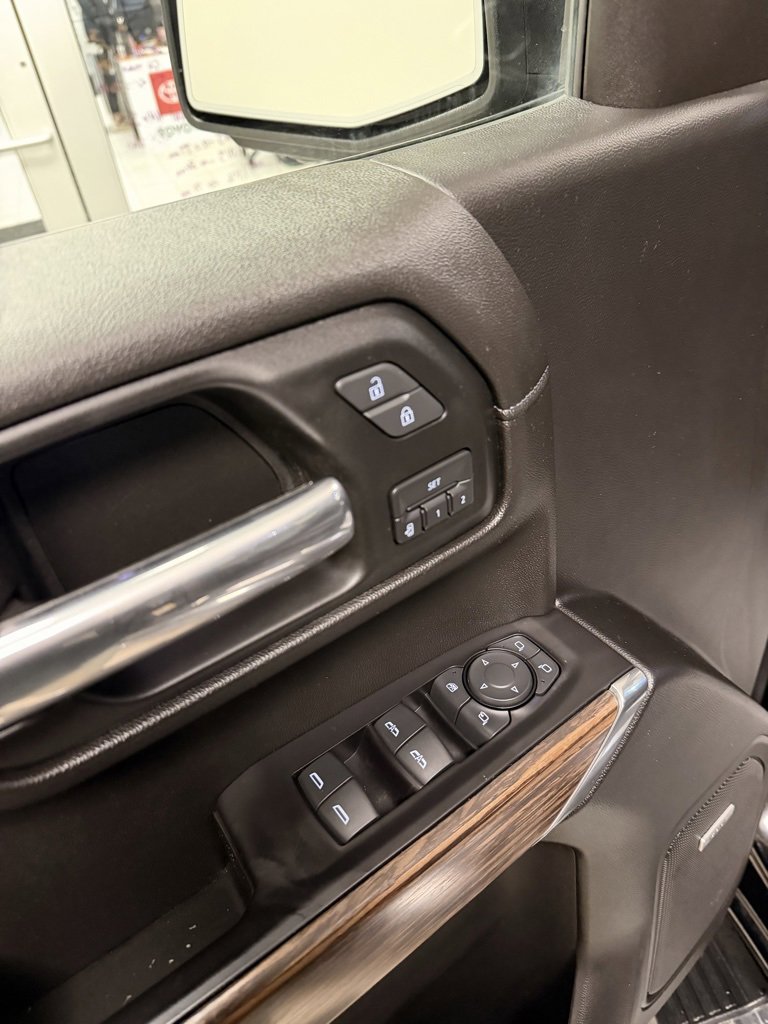 Certified 2019 Chevrolet Silverado 1500 High Country w/ Technology Package image 14