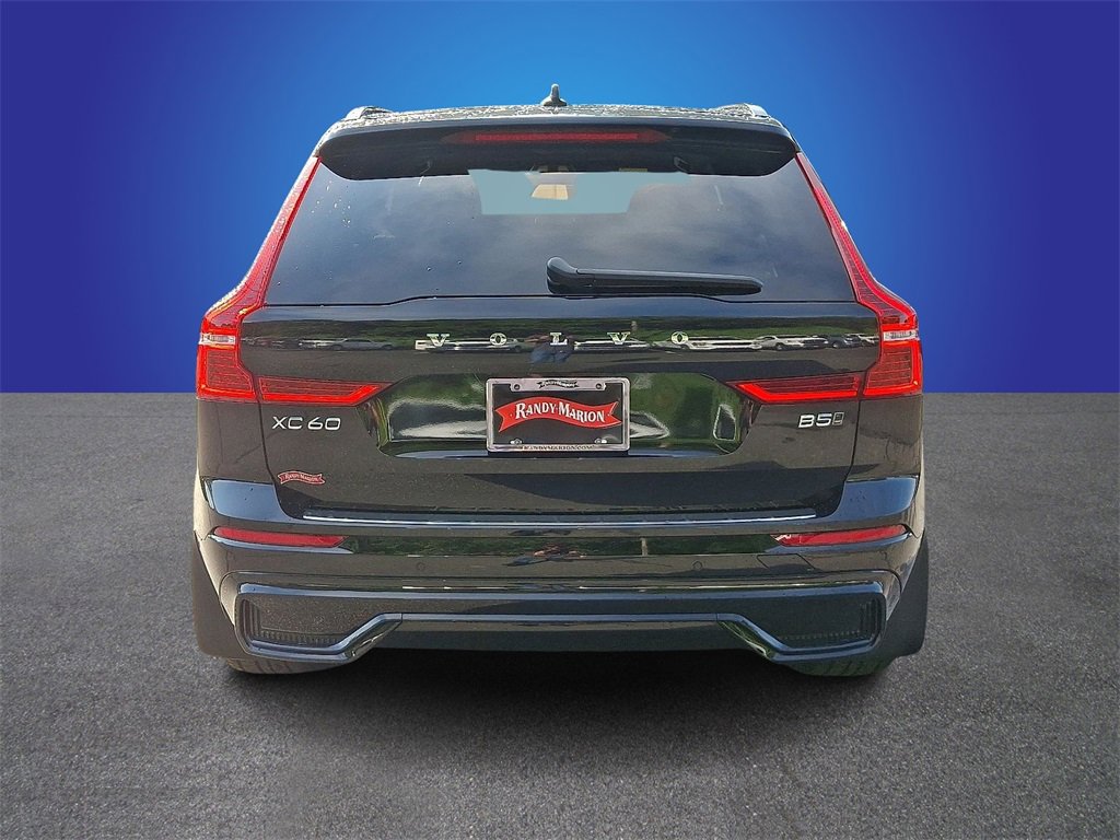 Used 2024 Volvo XC60 B5 Ultimate w/ Protection Package Premier image 5