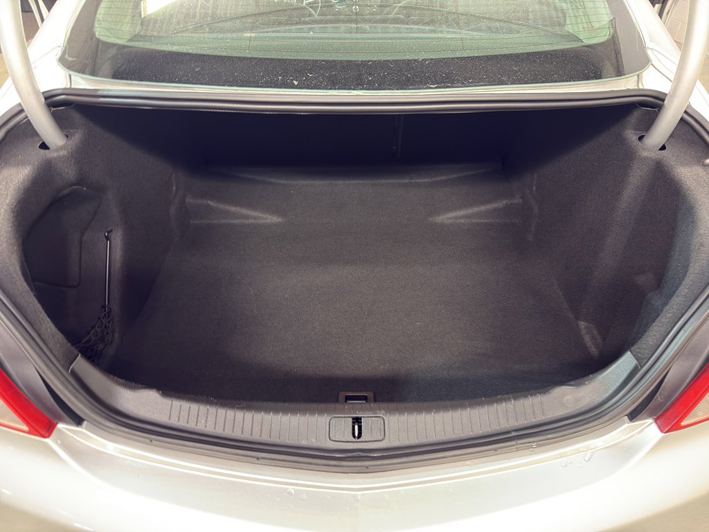 Used 2012 Buick Regal Premium image 30