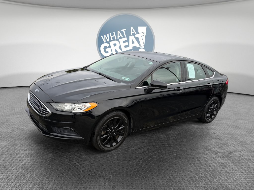Used 2017 Ford Fusion SE w/ Fusion SE Technology Package FWD image 8