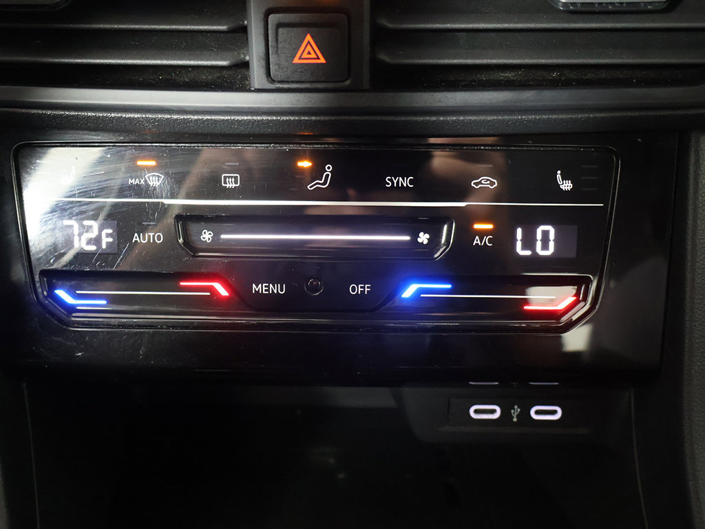 Used 2025 Volkswagen Jetta SE FWD image 39
