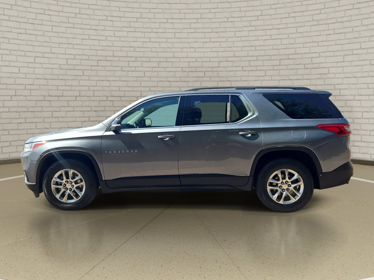 Used 2021 Chevrolet Traverse LT AWD/4WD image 8