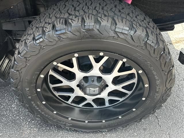 Used 2018 Chevrolet Silverado 1500 LT w/ All Star Edition AWD/4WD image 32
