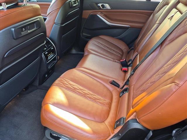 Used 2022 BMW X7 xDrive40i w/ Premium Package AWD/4WD image 17