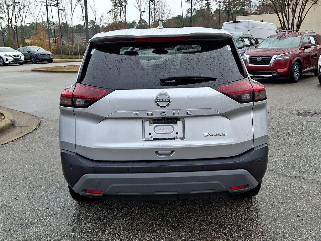 Used 2023 Nissan Rogue SV image 5