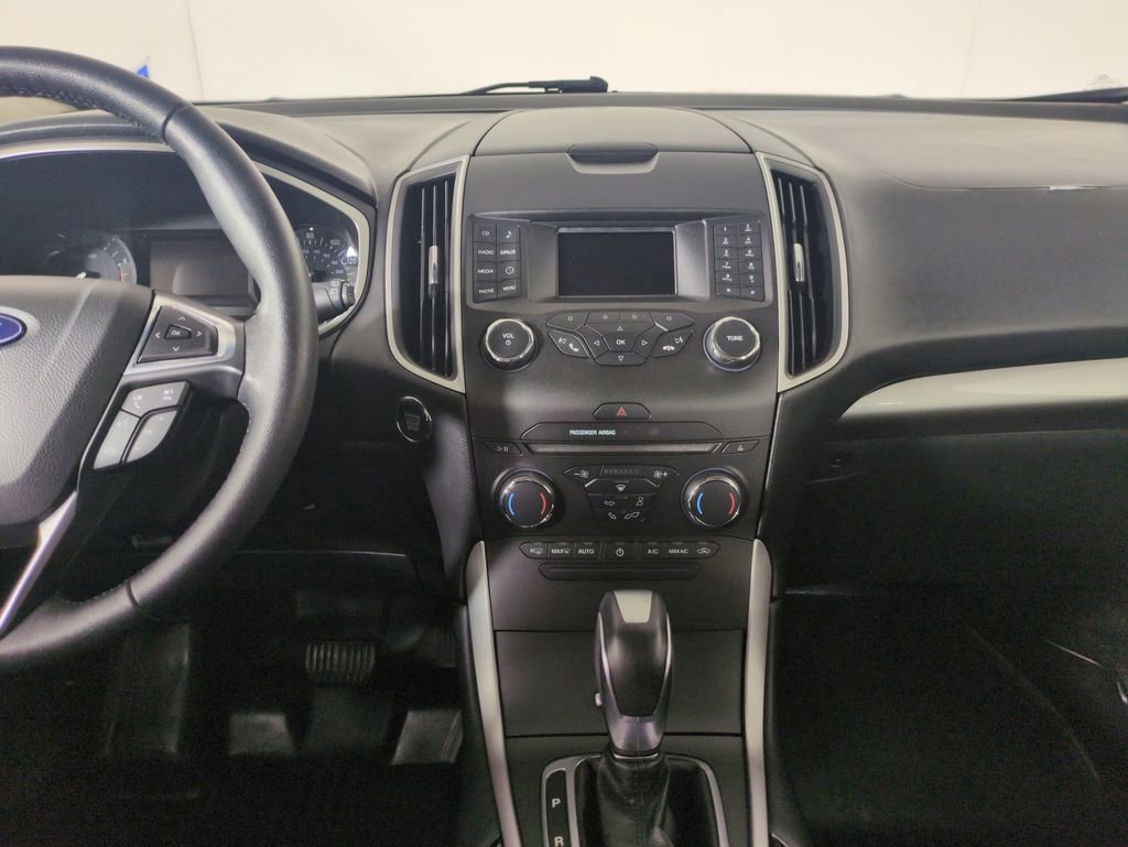 Used 2018 Ford Edge SEL image 18