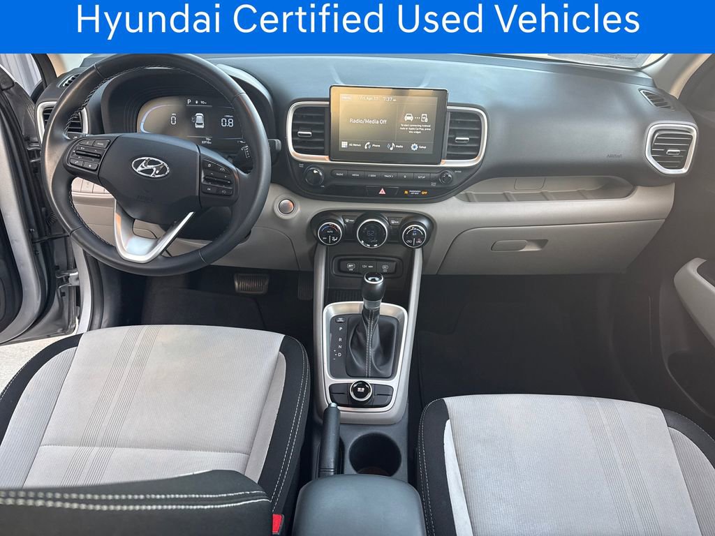 Certified 2025 Hyundai Venue SEL FWD image 19