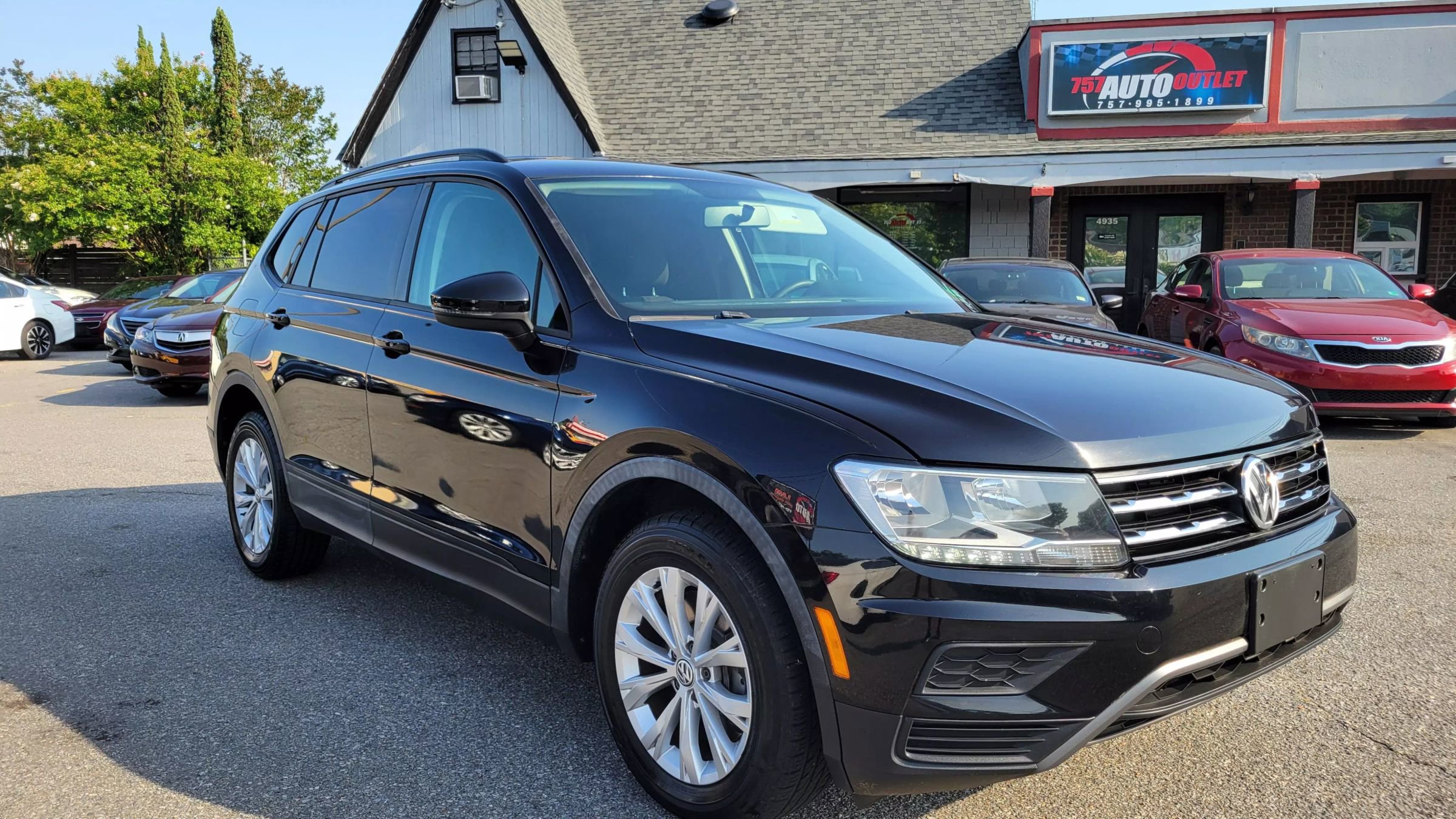 Used 2018 Volkswagen Tiguan S image 7
