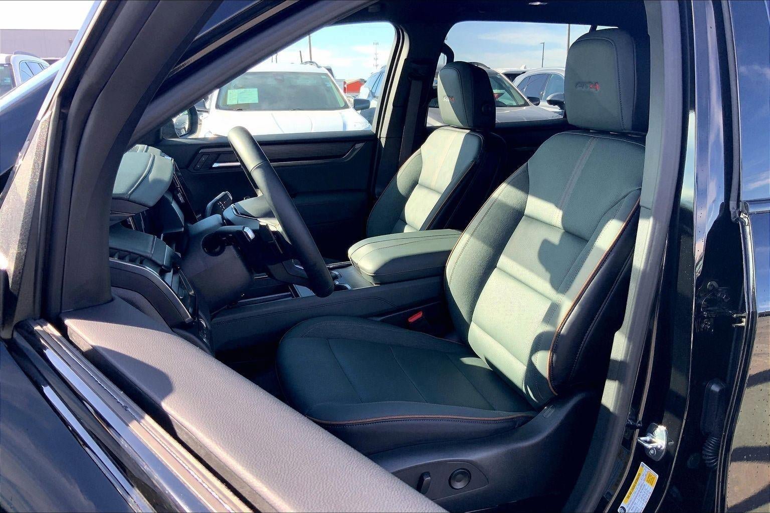 New 2026 GMC Acadia AT4 w/ Luxury Package image 9