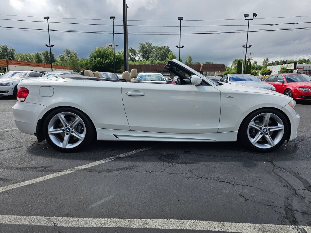 Used 2008 BMW 135i Convertible RWD image 6