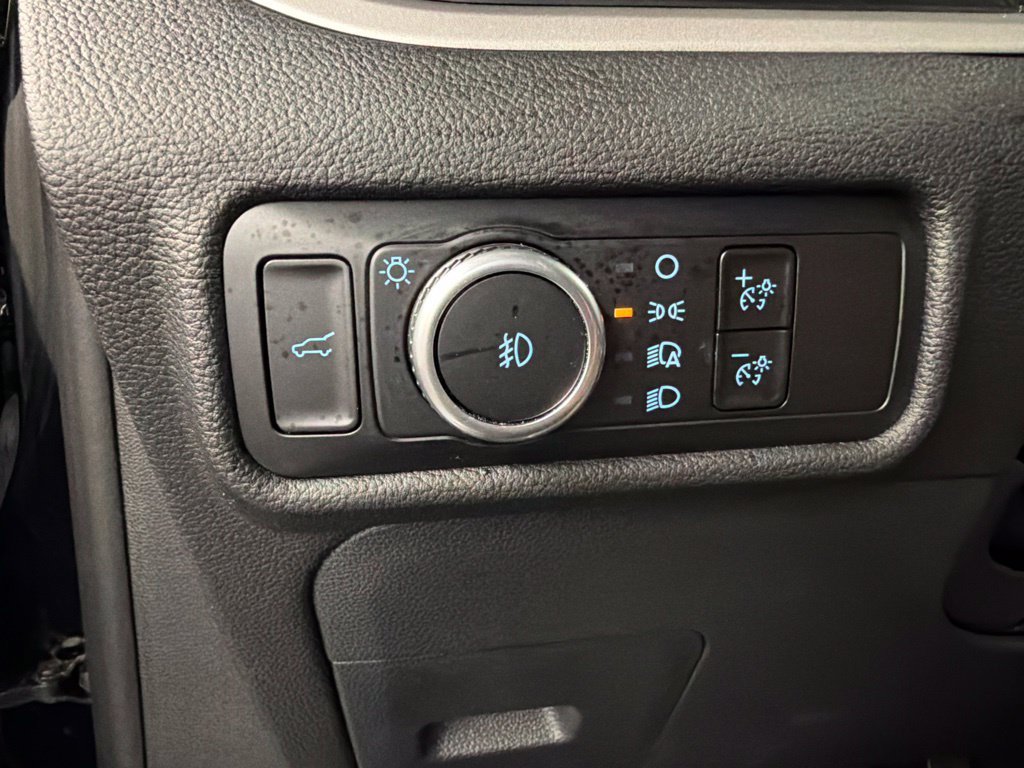 Used 2024 Ford Explorer XLT w/ Equipment Group 202A AWD/4WD image 24