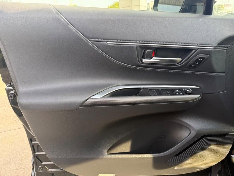 Used 2021 Toyota Venza XLE w/ Softex Package image 19