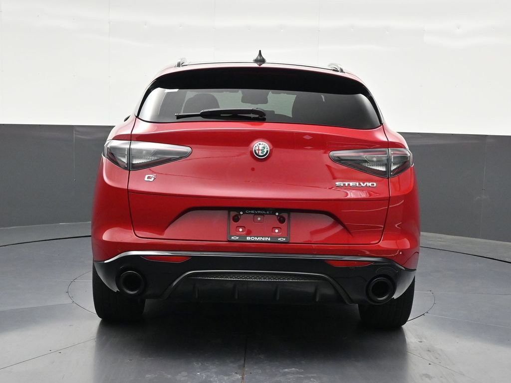 Used 2024 Alfa Romeo Stelvio Veloce AWD/4WD image 4