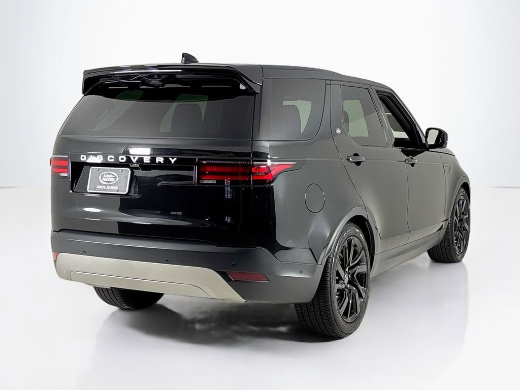 Used 2025 Land Rover Discovery S AWD/4WD image 5