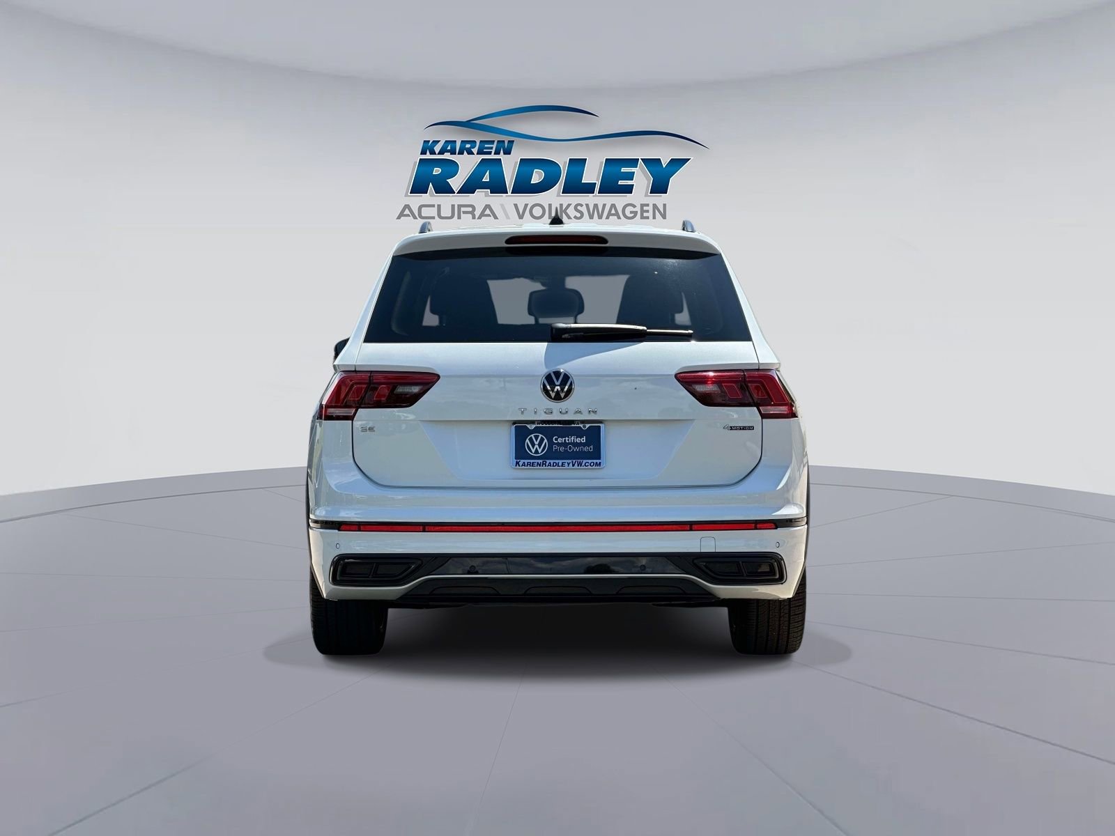 Certified 2024 Volkswagen Tiguan SE R-Line AWD/4WD image 3