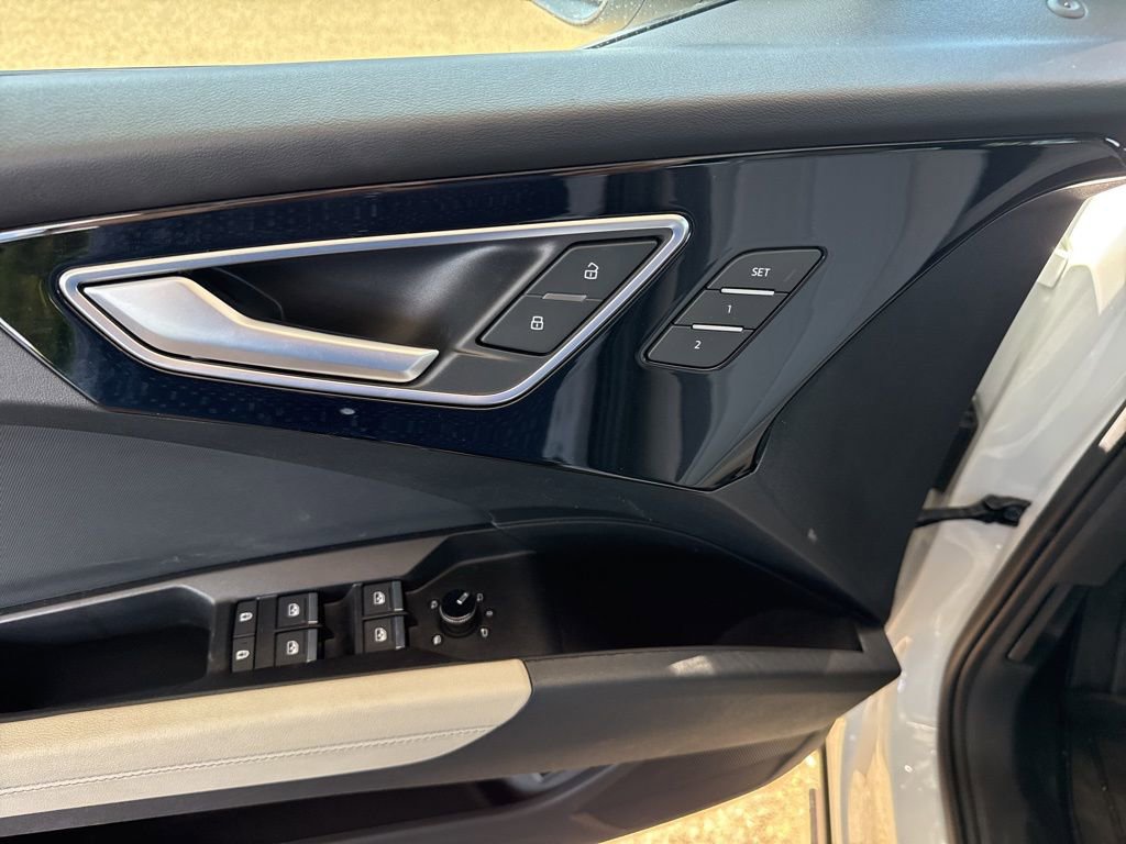 Used 2024 Audi Q4 e-tron Premium Plus image 30