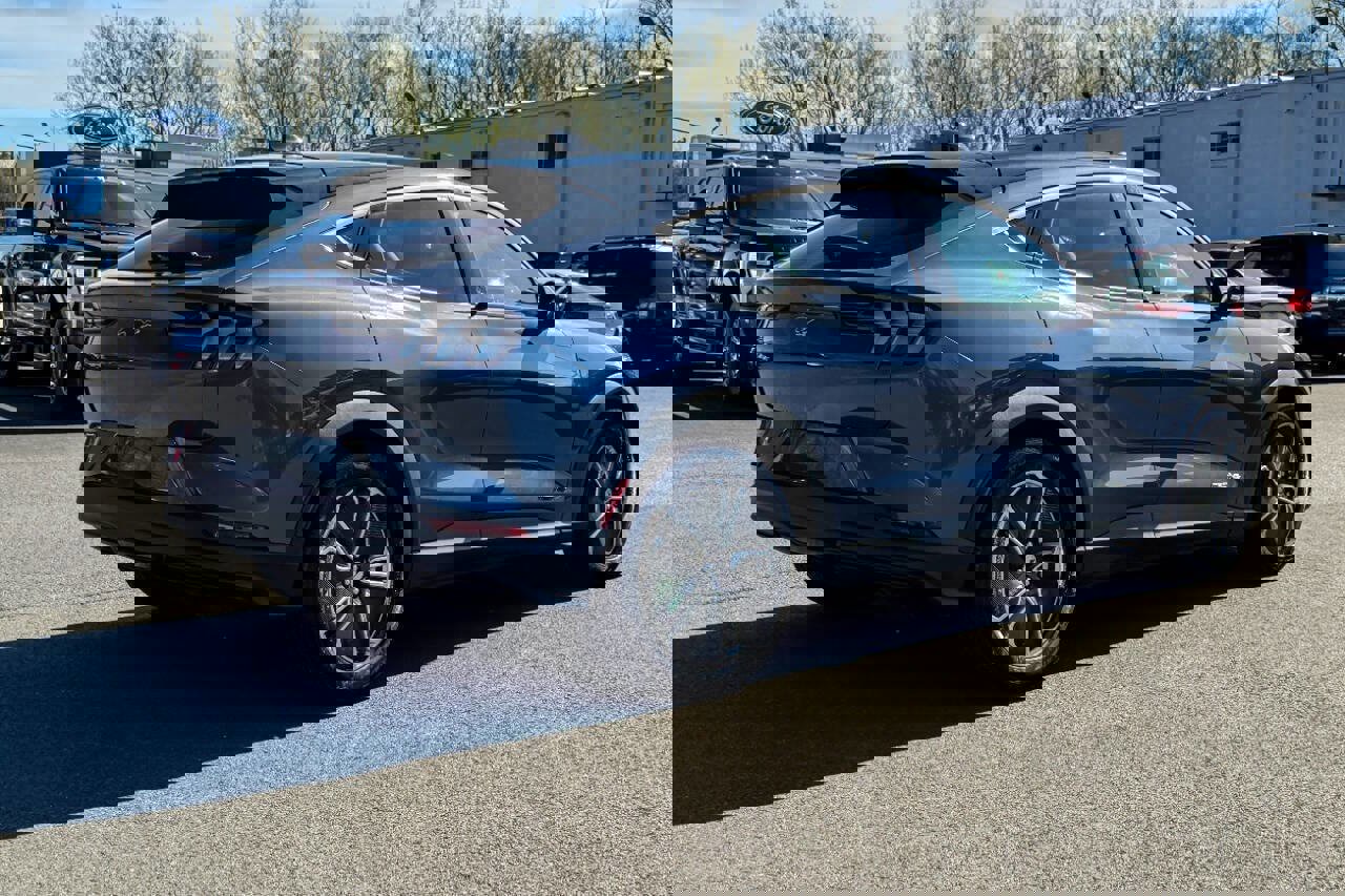 Used 2021 Ford Mustang Mach-E Select w/ Comfort/Appearance Package AWD/4WD image 3