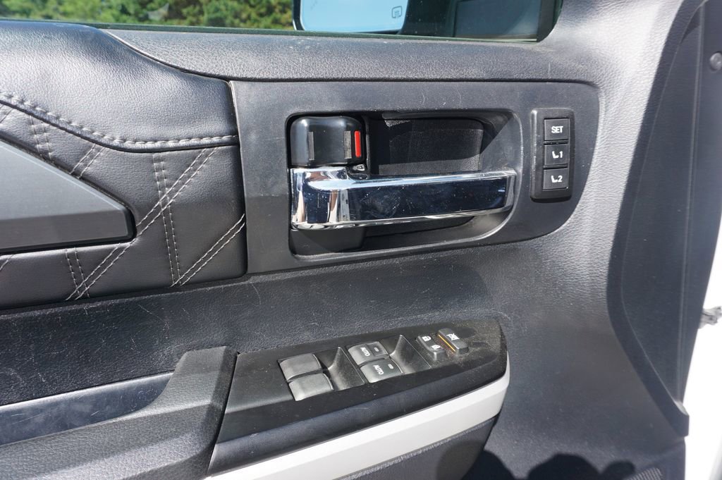 Used 2018 Toyota Tundra Platinum AWD/4WD image 3
