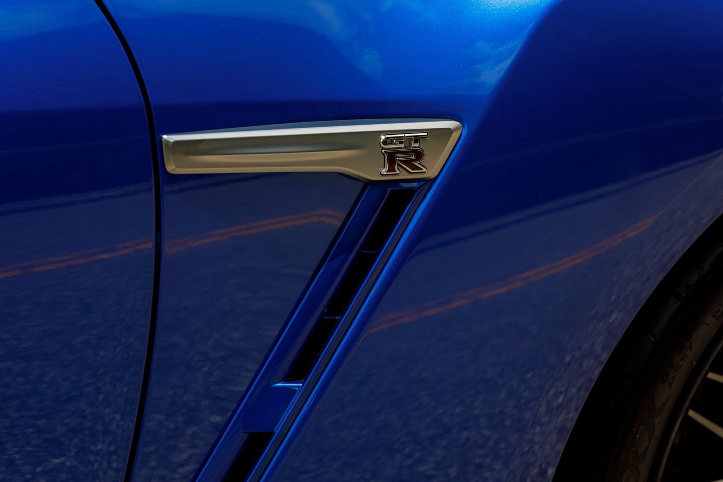 Used 2024 Nissan GT-R AWD/4WD image 19