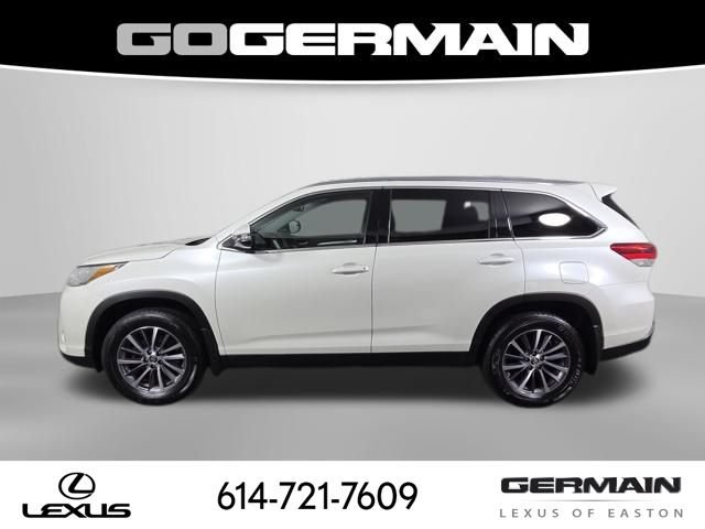 Used 2019 Toyota Highlander XLE AWD/4WD image 10