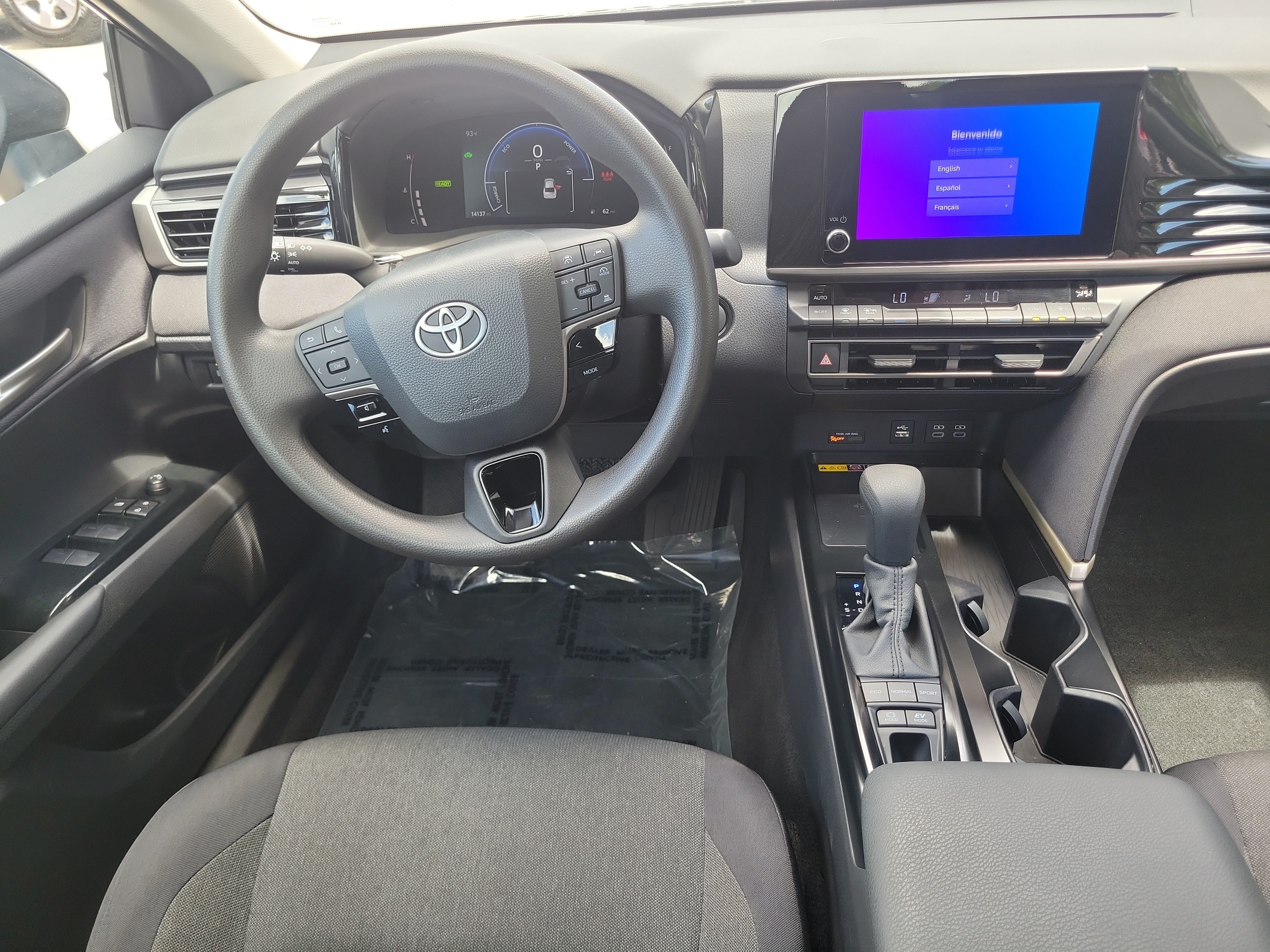 Used 2025 Toyota Camry LE FWD image 18