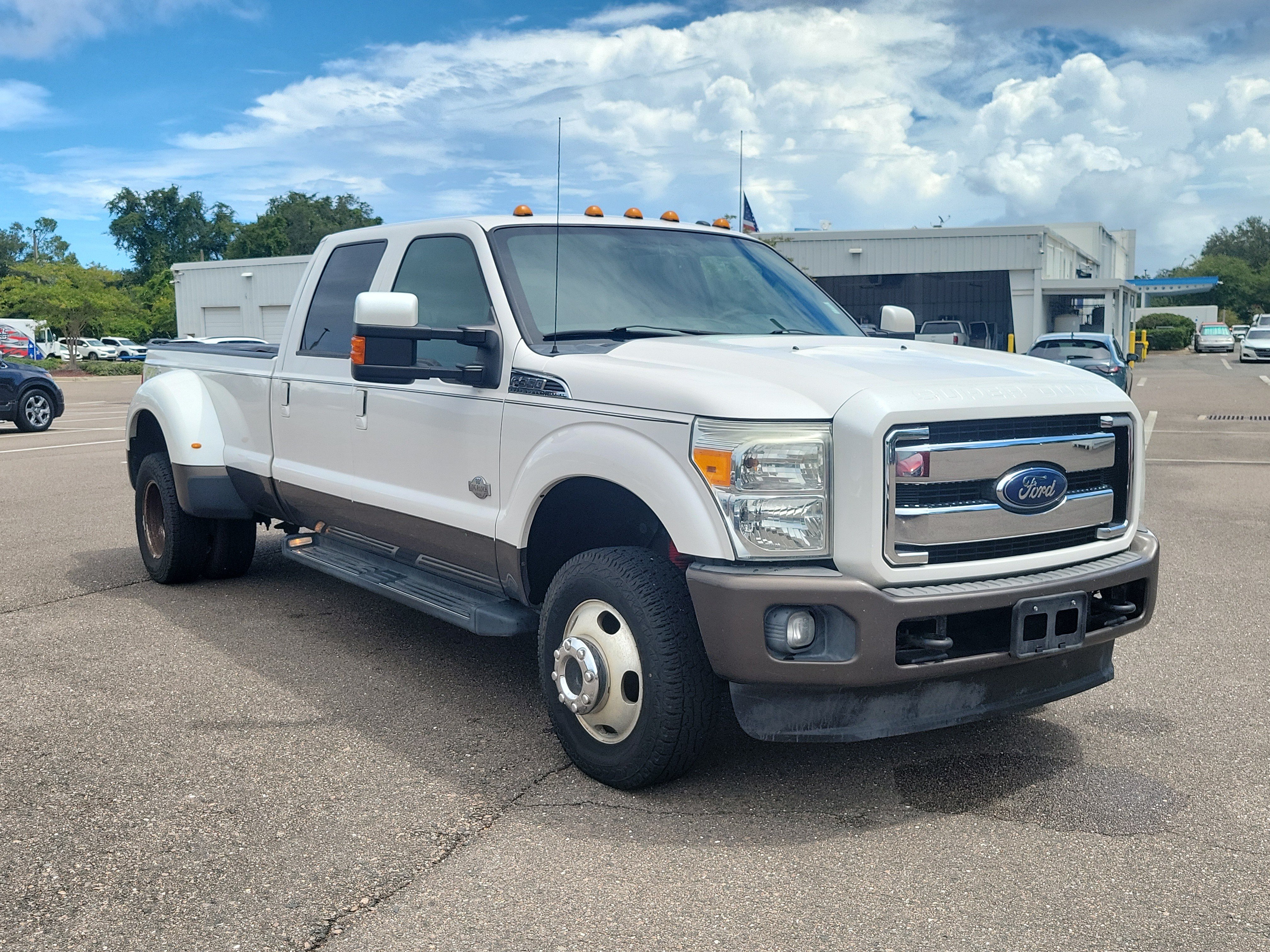 Used 2015 Ford F350 King Ranch w/ FX4 Off-Road Package AWD/4WD image 7