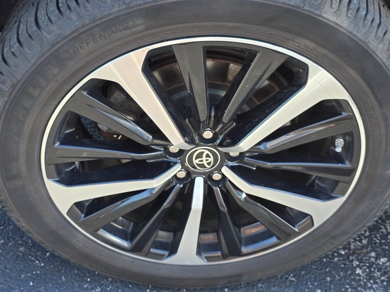 Used 2021 Toyota Highlander XSE AWD/4WD image 10