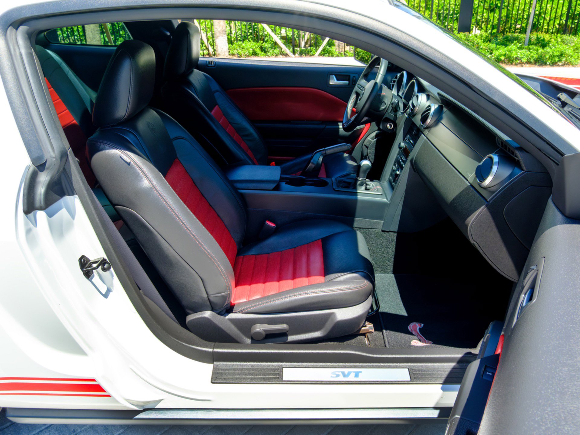 Used 2007 Ford Mustang Shelby GT500 RWD image 31