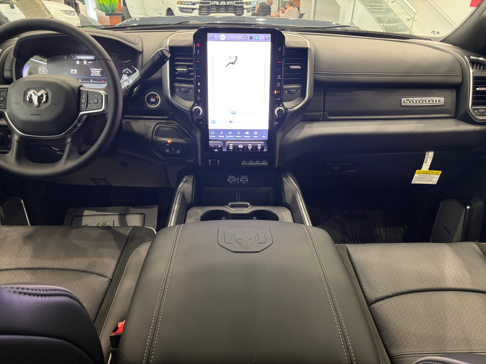 New 2026 RAM 3500 Laramie AWD/4WD image 17