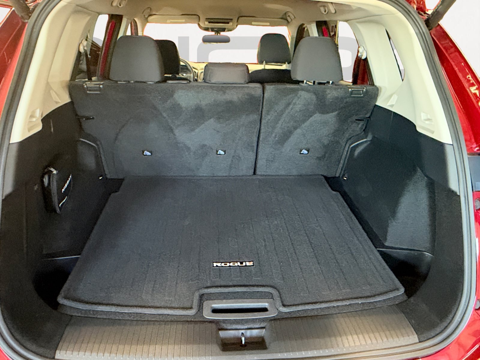 Used 2025 Nissan Rogue SV FWD image 13