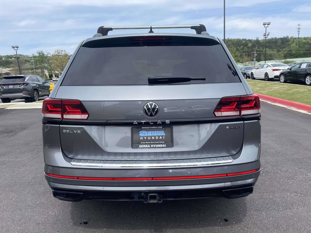Used 2023 Volkswagen Atlas SEL R-Line AWD/4WD image 3