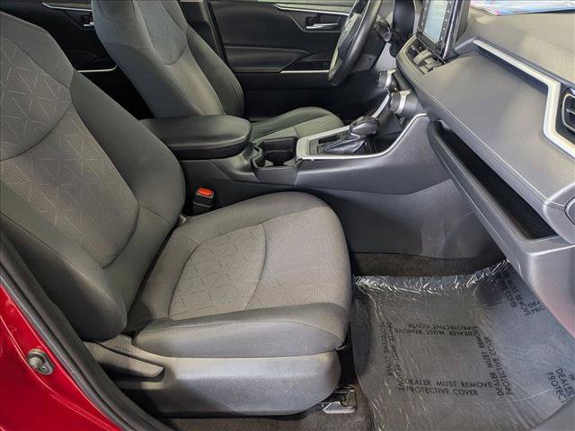 Used 2019 Toyota RAV4 XLE w/ Convenience Package FWD image 21