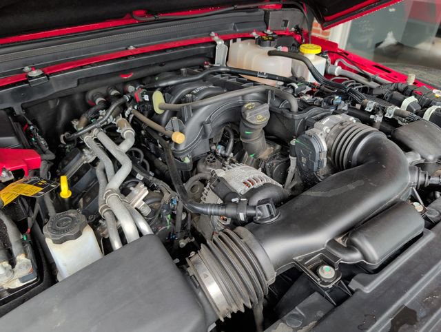 Used 2023 Jeep Gladiator Mojave w/ Cold Weather Group AWD/4WD image 28