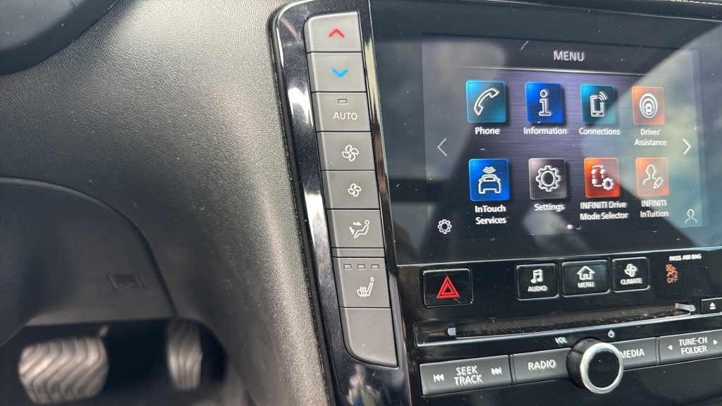 Used 2022 INFINITI QX50 Luxe FWD image 23